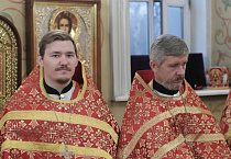 В престольный праздник Александро-Невского кафедрального собора прошла Литургия двух архиереев
