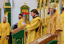 На Литургии в Троицком соборе Кургана пел хор Троице-Сергиевой лавры