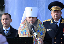 Митрополит Даниил освятил в Кургане памятный знак «Пограничникам всех поколений»