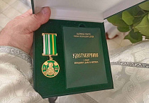 В Александро-Невском соборе совершена Литургия с участием трёх архиереев