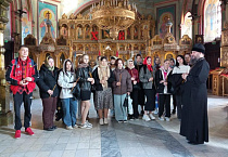 Экскурсия для студентов прошла в кафедральном соборе Кургана