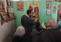 В селе Лисье школьники совершили экскурсию в храм Святой Живоначальной Троицы
