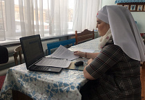 В Кургане координатор епархиальной службы «Милосердие» приняла участие в заседании областного совета