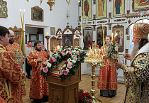 В Курганском храме Рождества Христова состоялась архиерейская пасхальная Литургия
