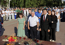 В Кургане священник принял участие в акция «Свеча памяти»