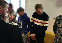 Курганский священник совершил очередной пастырский визит в наркодиспансер