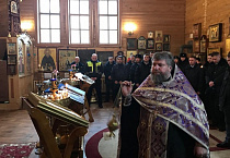 В Кургане сотрудники правоохранительных органов помолились в гарнизонном храме