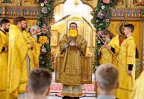 В день всех святых митрополит Даниил совершил литургию в кафедральном соборе Кургана