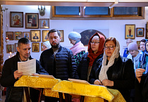 В Покровском храме Кургана собор архиереев совершил Литургию