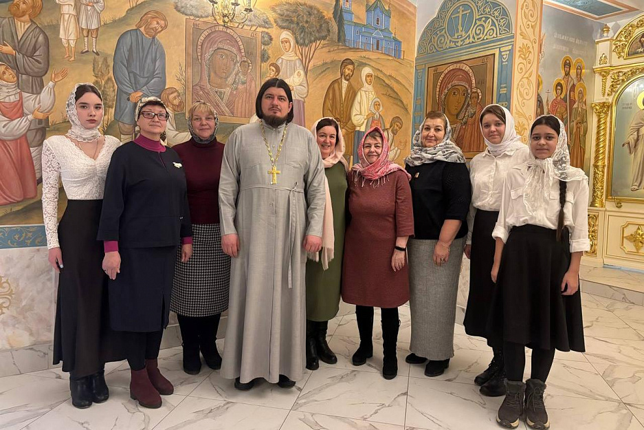 В Свято-Троицком соборе города Кургана обсудили роль православной христианки в современном обществе