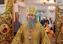 Митрополит Даниил совершил Литургию в курганском храме Благовещения