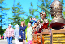Курганские священники приняли участие во встрече с участниками патриотического автомарша «Дорогами сибирской славы: Красноярск-Брест-2021» 