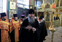 На Пасхальной великой вечерне священники Курганской епархии были удостоены церковных наград