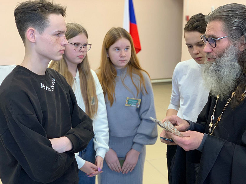 Беседа о Рождестве прошла в школе села Иковка