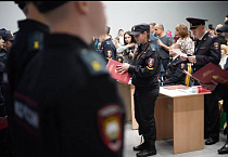 Курганский священник участвовал в церемонии приведения к присяге первокурсников