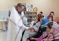 В Кургане Центр «Обитель милосердия» поздравил будущих мамочек