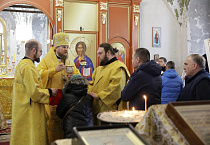 В старинном храме села Усть-Суерское два архиерея совершили Литургию