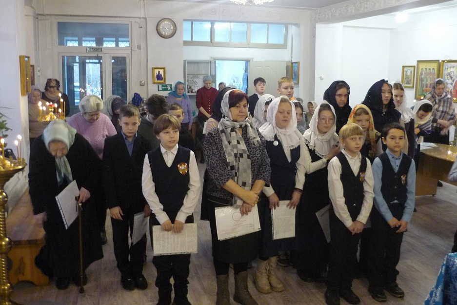 В Кургане православные гимназисты помолились на праздничной Литургии