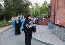 Митрополит Даниил в праздник Успения совершил чин погребения Плащаницы Пресвятой Богородицы