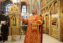 В престольный праздник Александро-Невского кафедрального собора прошла Литургия двух архиереев