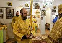 В храме села Половинное два архиерея совершили Божественную литургию