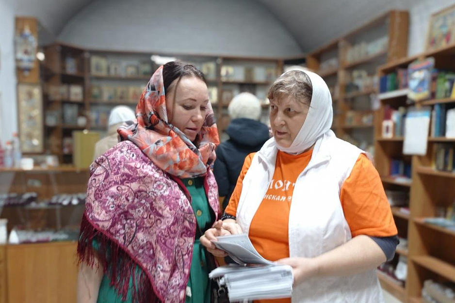 В курганских соборах дежурили православные волонтёры