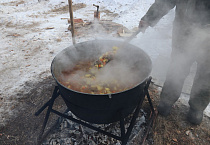 Снегоходы, лазертаг, полевая кухня: в Зауралье прошёл четвёртый зимний слёт православной молодежи