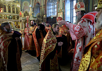 На Пасхальной великой вечерне священники Курганской епархии были удостоены церковных наград