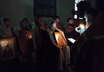 В Кургане прошли ночные богослужения в память о расстрелянной Царской Семье