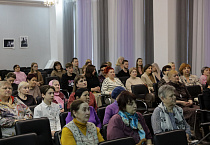 В Юговке прошла презентация фильма о курганском священнике – участнике СВО
