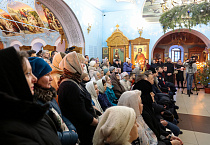 В праздник Крещения в курганском соборе выступил православный ансамбль «Дорос»