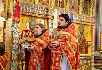Митрополит Даниил совершил Литургию в день поминовения усопших
