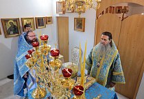 Митрополит Даниил совершил богослужение в Троицком храме Кургана