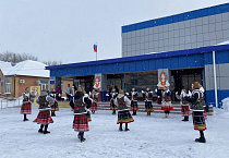 Священник из Глядянского посетил масленичные гуляния