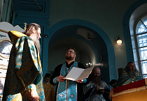 В Никольском храме села Гладковское состоялась архиерейская Литургия