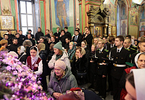 В престольный праздник Александро-Невского кафедрального собора прошла Литургия двух архиереев