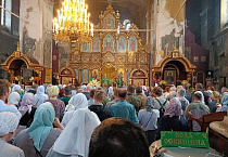 Представители курганского храма во главе с настоятелем в 22-й раз приняли участие в крестном ходе в честь преподобного Далмата Исетского