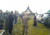 В Кургане священник освятил технику для зоны СВО