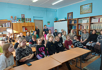 На курганском приходе в рамках грантового проекта посмотрели и обсудили фильм о царской семье