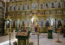 В Светлый понедельник митрополит Даниил совершил Литургию в Троицком соборе Кургана