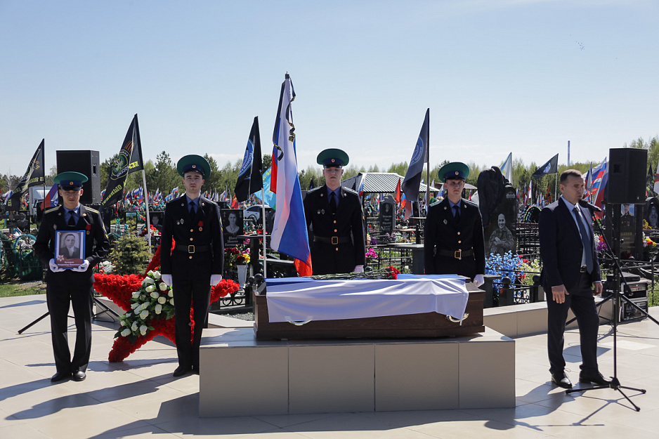 В Кургане состоялось погребение останков погибшего в 1941 году советского воина – деда секретаря Курганской епархии