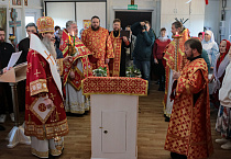 В храме села Садовое совершена первая архиерейская Литургия