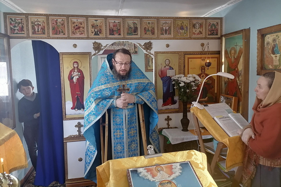 В Кургане храм иконы Божией Матери «Державная» отметил престольный праздник
