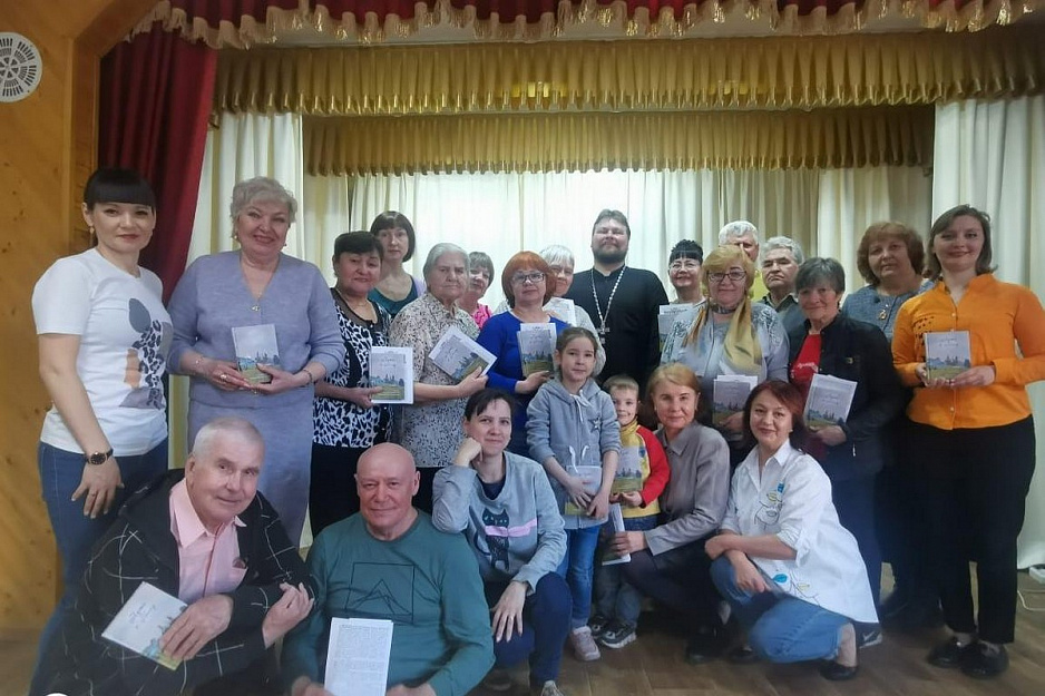 Клирик кафедрального собора в Кургане рассказал о Пасхе участникам Курганского отделения ВОГ