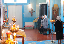 В Никольском храме села Гладковское состоялась архиерейская Литургия
