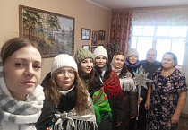 В Кургане молодежь поздравила прихожан христославными песнопениями
