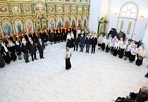 В Свято-Троицком соборе Кургана прозвучали рождественские песнопения
