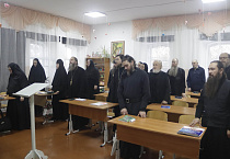 Монашествующие Курганской митрополии провели региональный этап Рождественских чтений