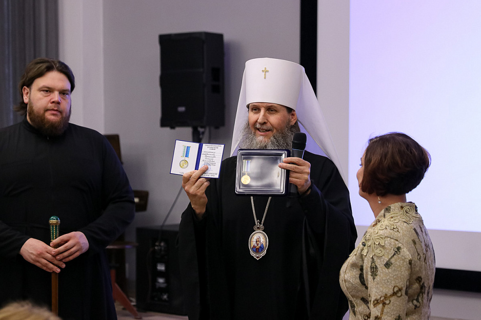 Митрополит Даниил поздравил Юговку со 110-летием