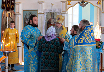 В Никольском храме села Гладковское состоялась архиерейская Литургия